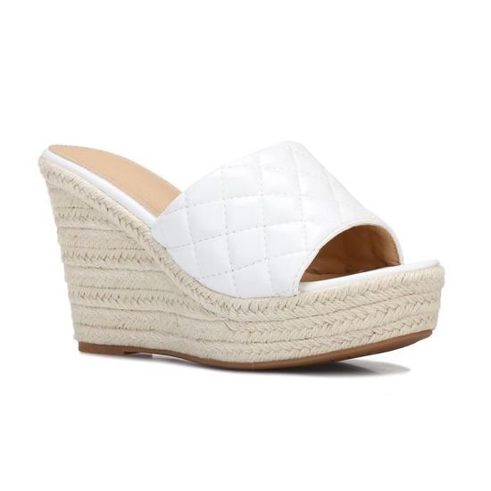Mules compensees blanches effet matelasse Blanc Cdiscount Chaussures