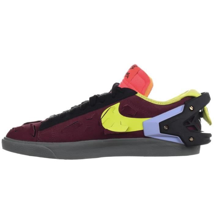 Nike acrnm online