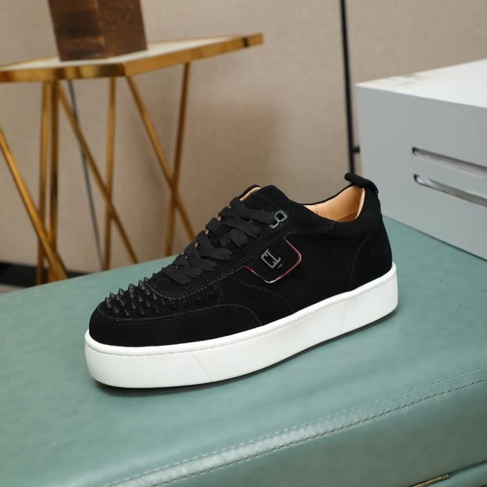 Chaussures à la semelle rouge sales