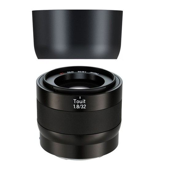 Objectif Touit T* 1,8/32 E SONY NEX - ZEISS - Ouverture F/1.8 - Distance focale 32mm