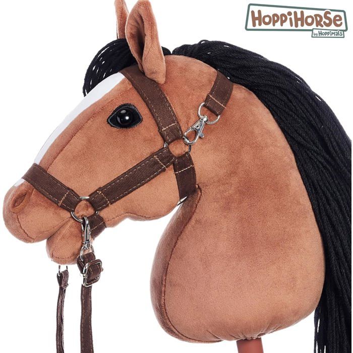 Acheter HOPPIHORSE Sport Edition Hobby Horse, A3 Taille, Têtes de Cheval à Chevaucher avec Bride, Rênes, Sangle d'Épaule, Queue, Poignée en Silicone dans Une Boîte Cadeau, Baton, Passe ? Comparer chez Acheter HOPPIHORSE Sport Edition Hobby Horse, A3 Taille, Têtes de Cheval à Chevaucher avec Bride, Rênes, Sangle d'Épaule, Queue, Poignée en Silicone dans Une Boîte Cadeau, Baton, Passe ? Comparer chez