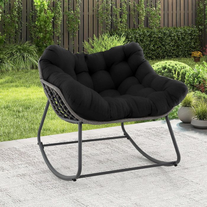 GIANTEX Fauteuil à Bascule avec Coussin Chaise Large et Enveloppante Assise en Rotin Structure en Métal Charge 150 kg Noir GIANTEX Fauteuil à Bascule avec Coussin Chaise Large et Enveloppante Assise en Rotin Structure en Métal Charge 150 kg Noir