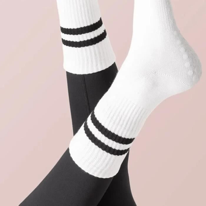 Chaussettes De Yoga Antidérapantes En Coton Peigné – Avec Poignées Grip – Taille Unique – Idéal Pilates & Ballet