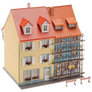 KIT MODÉLISME Maisons Petite Ville + Echafaudage - Constructions Pour Modélisme Ferroviaire - F130494 - Blanc
