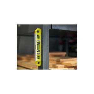 Niveau à Bulle Toolland 40 Cm - 2 Fioles Précises - Léger 136 G Avec Trou De Suspension - Jaune