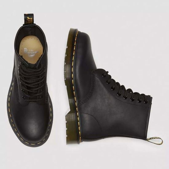bottines oeillets