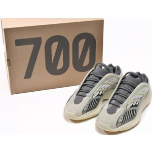 Basket adidas yeezy 700 Cdiscount
