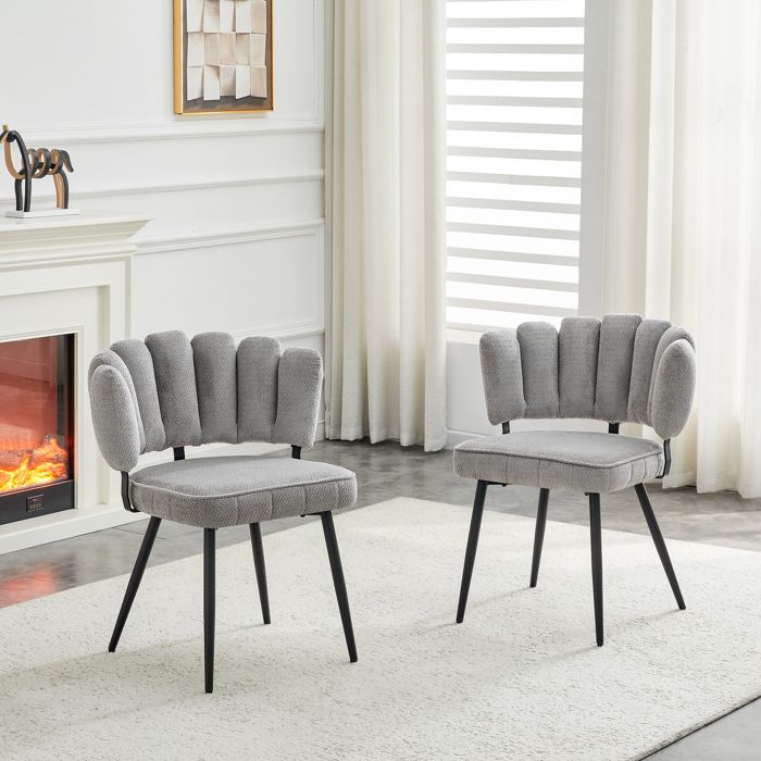 2 chaises de salle à manger de style minimaliste européen avec fauteuil en forme de fleurs et revêtement en velvet. Velvet structuré