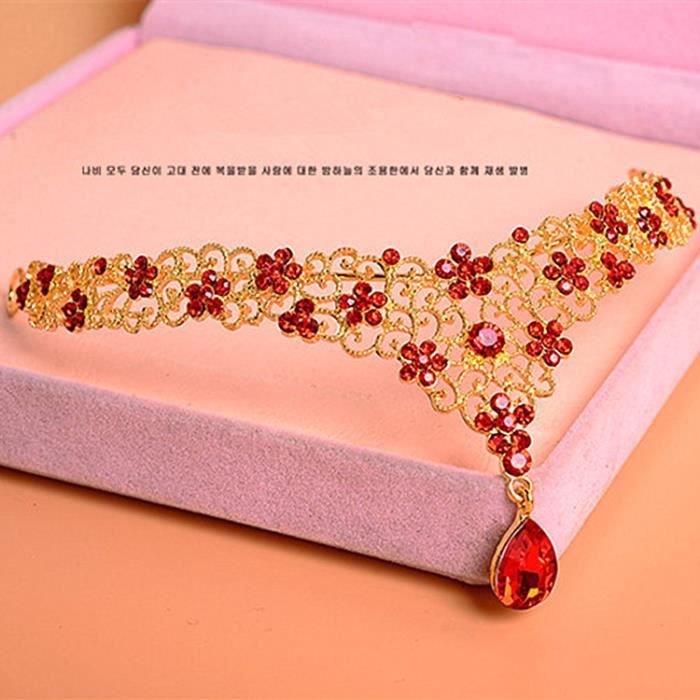 Élégante Couronne Dorée 3d Avec Ornement Détaillé Modèle Psd Sur Fond