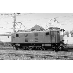 VOITURE - CAMION Locomotive électrique série 132 de la DB - PIKO