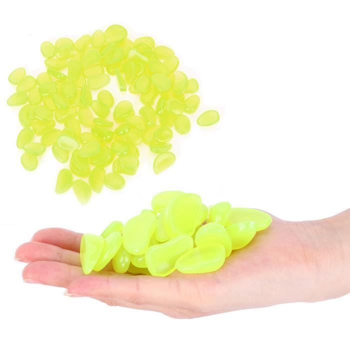 Cailloux lumineux, roches décoratives dans l'allée du jardin, lueur dans la nuit, pour aquarium
