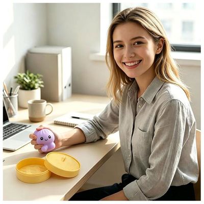 Squishy Baozi avec Panier Vapeur - Jouet Anti-Stress Sensoriel Enfant et Adulte - Figet Toy à Presser pour Soulager l'Anxiété - Cadeau Anti-Anxiété pour Bureau, École et Maison Squishy Baozi avec Panier Vapeur - Jouet Anti-Stress Sensoriel Enfant et Adulte - Figet Toy à Presser pour Soulager l'Anxiété - Cadeau Anti-Anxiété pour Bureau, École et Maison