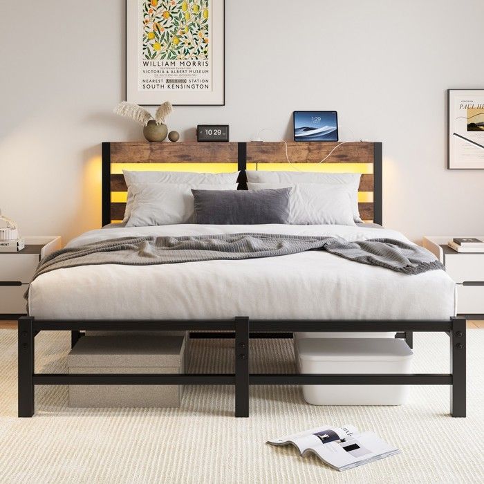 Lit- Zukavenir- avec cadre de lit avec éclairage LED avec station de charge USB en métal sans matelas- 140x200cm