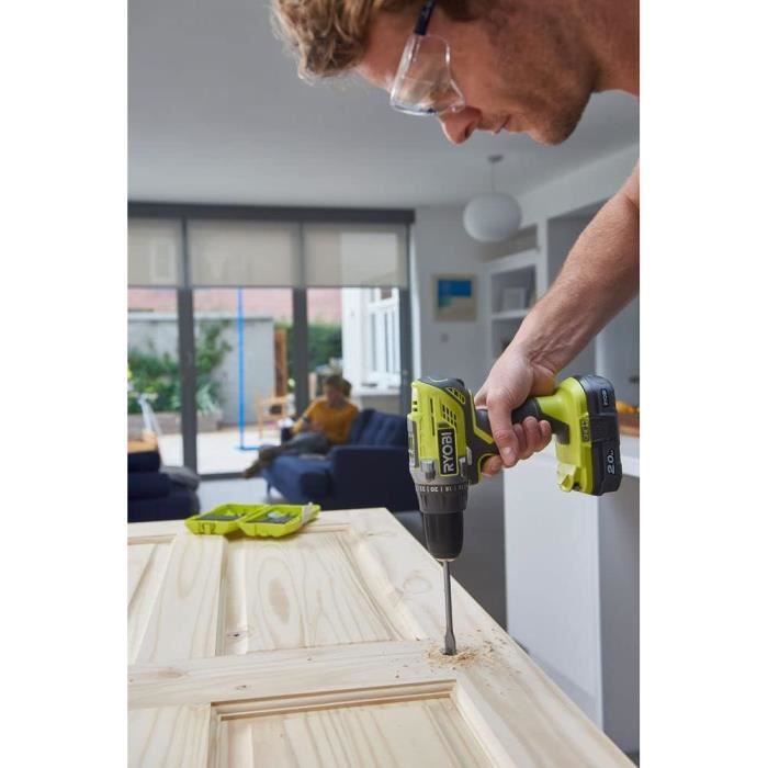 Perceuse-visseuse RYOBI 18V ONE+ - 2 Batteries 1,5Ah, Mallette 127 Accessoires - Perçage Gros Diamètres