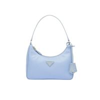 PRADA Prada nouveau sac à bandoulière à ouverture par glissière en nylon régénéré bleu pour femme finition argentée 1NE18*6.5*22