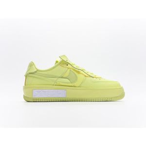Une Nike Air Force 1 Low WMNS \
