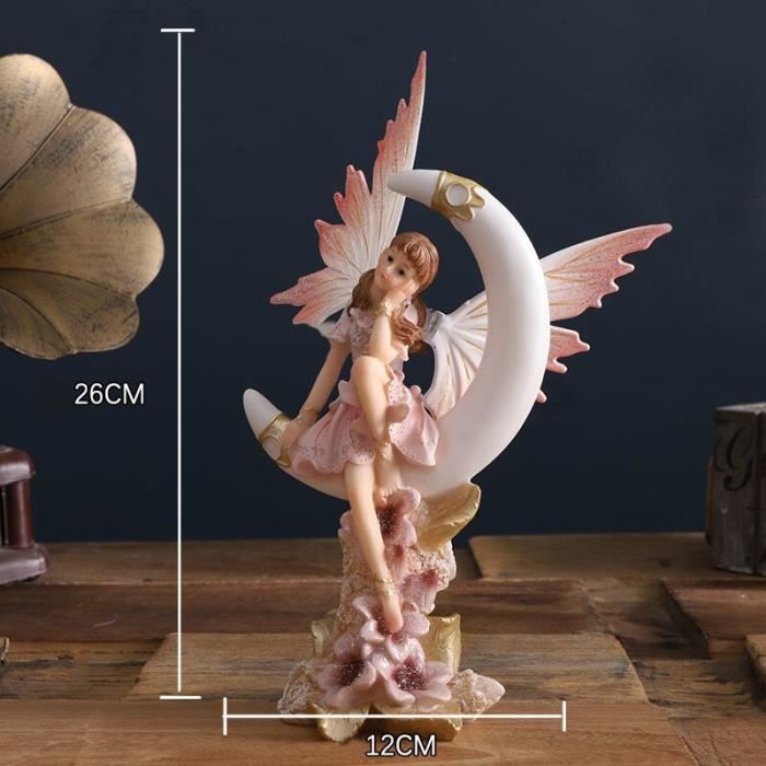 Jolie décoration tendance cluttercore: des figurines à suspension anges et  fées.