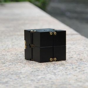 HAND SPINNER - ANTI-STRESS  Fidget Infinity Cube EDC Réducteur de stress magi