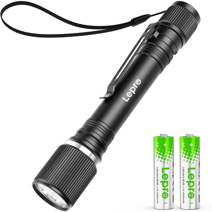 Lampe Torche 3 Modes d’Éclairage Lampe de Poche avec Clip 2 Piles AA Compris Étanche IPX4 pour Camping Randonnée Urgence Inspection