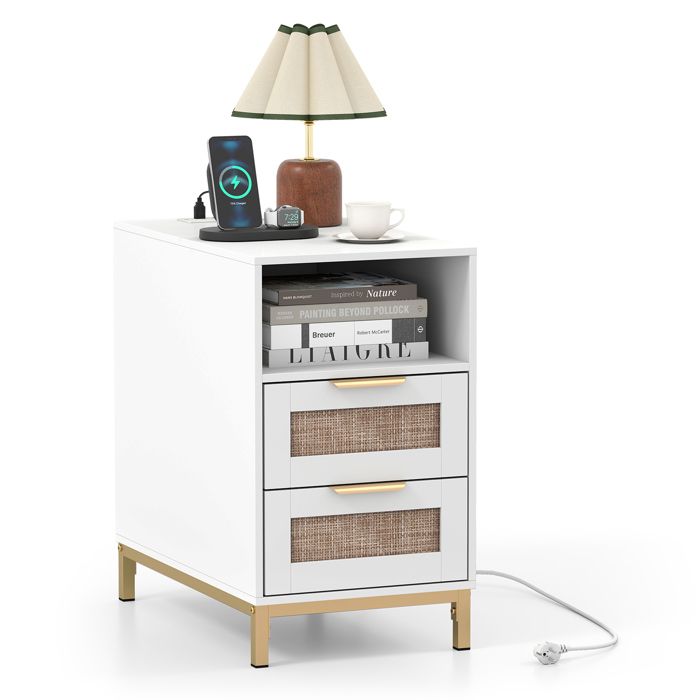COSTWAY Table de Chevet en Rotin 60 x 35 x 61 cm avec Station de Charge - Étagère de Rangement Ouverte 2 Tiroirs Blanc COSTWAY Table de Chevet en Rotin 60 x 35 x 61 cm avec Station de Charge - Étagère de Rangement Ouverte 2 Tiroirs Blanc