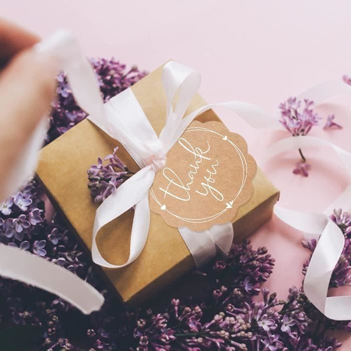 Étiquettes Cadeau Kraft - 50 Pièces 6x6cm - Avec Ficelle - Pour Mariage, Noël, Anniversaire - Marron