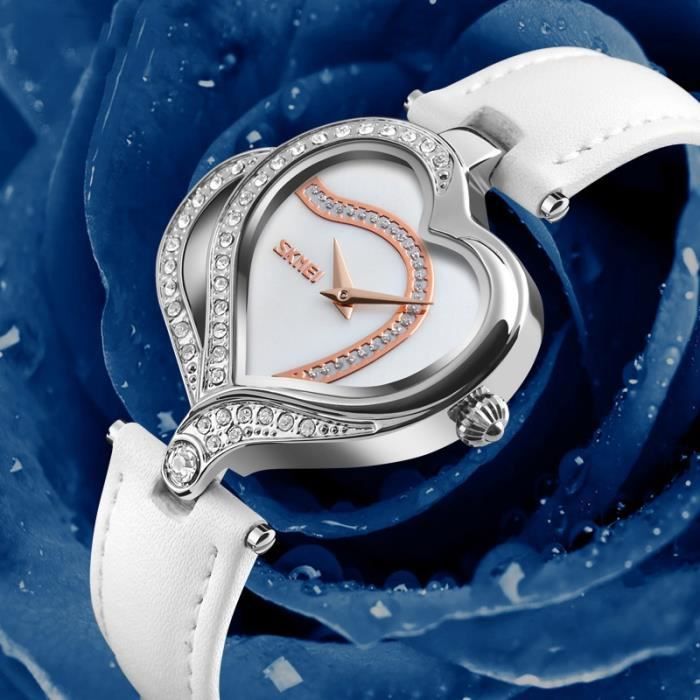 Montres Femmes coeur quartz etanche bracelet cuir blanc élégante