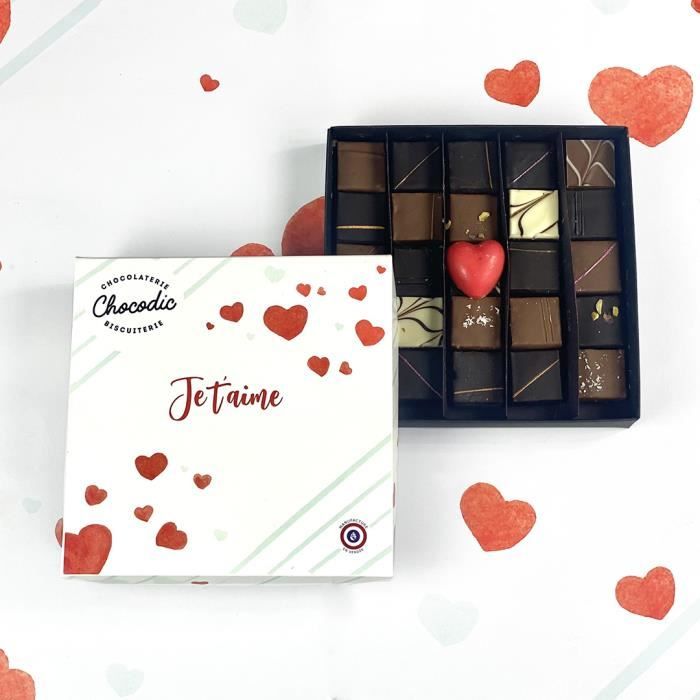 Coffret luxe 25 bonbons de chocolat fins praliné avec coeur rouge - chocolat Saint Valentin
