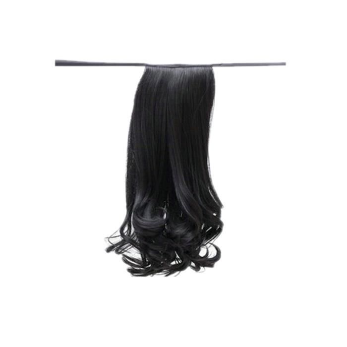 La demi queue de cheval - une coiffure qui revient à la mode