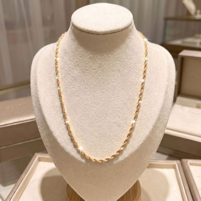 Chaîne de Cou - Maille Diamantée - Singapour - Torsadée – Plaqué Or Jaune - 50 cm - Épaisseur 2.2 mm - Femme Chaîne de Cou - Maille Diamantée - Singapour - Torsadée – Plaqué Or Jaune - 50 cm - Épaisseur 2.2 mm - Femme
