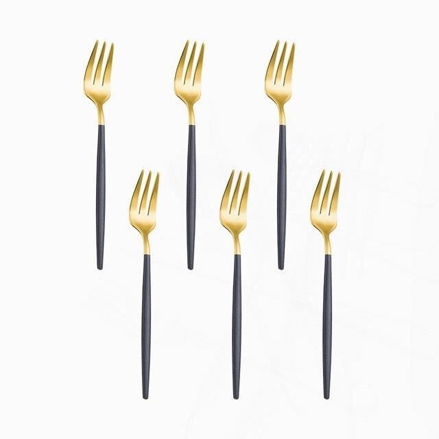 Ensemble De 12 Couverts De Table, 6 Couteaux Et 6 Fourchettes. Ensemble