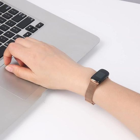 Bracelet Compatible avec Fitbit Luxe Bracelet en Acier Inoxydable Bracelet  de Remplacement de Montre pour Femme à la Mode et E[1274] - Cdiscount  Téléphonie