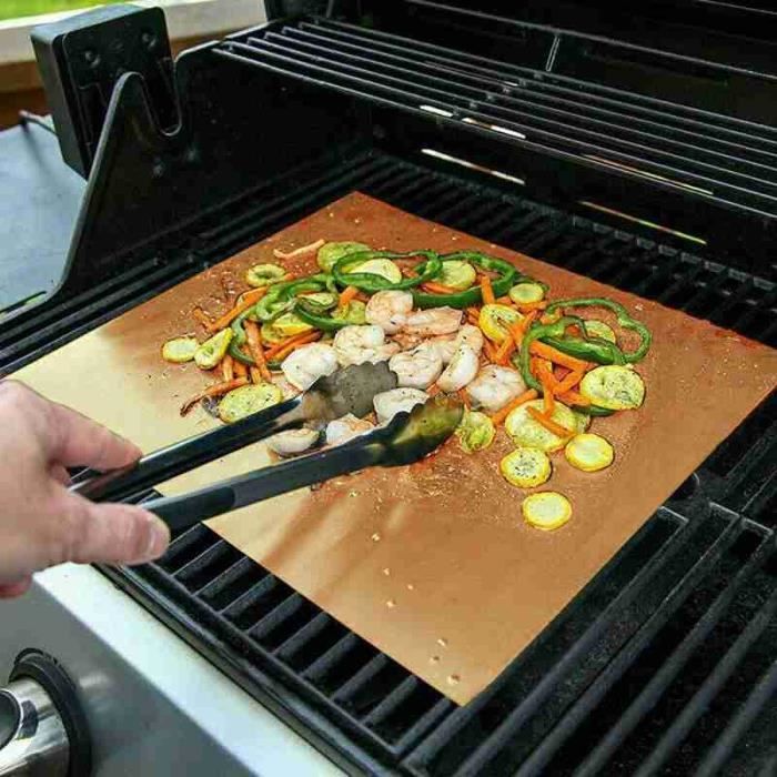 Feuille de cuisson réutilisable pour barbecue et four