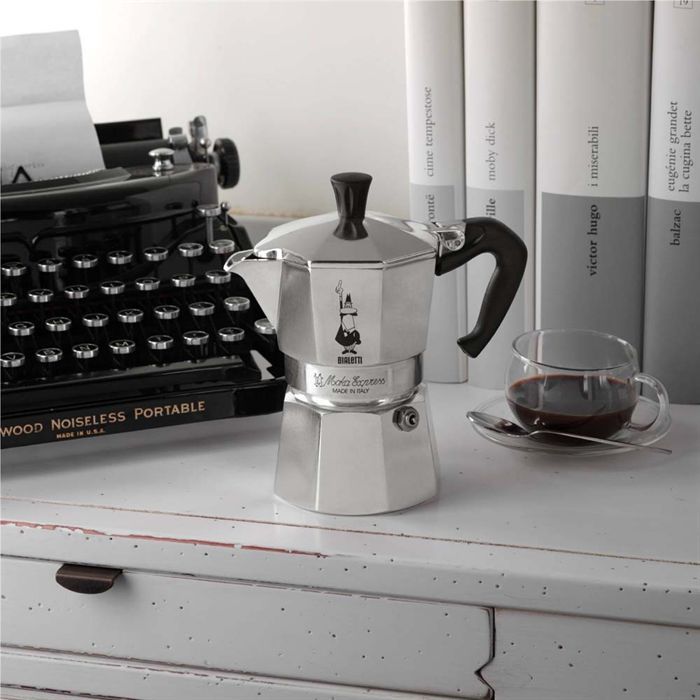 BIALETTI MOKA EXPRESS Cafetière 6 tasses