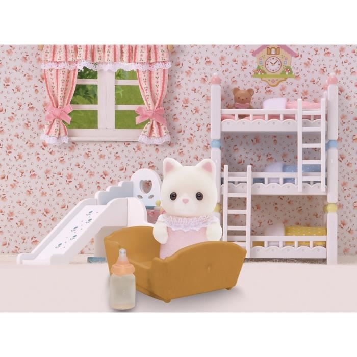 SYLVANIAN FAMILIES 5066 Le bébé Chat Soie - Mini-poupées et Accessoires