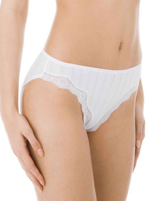 Culotte slip Calida 22192 001 Etude Hipster Shorty Femme Blanc Cdiscount Pret a Porter