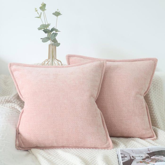 Lot de 2 housses de coussin 50x50 cm en chenille rose décoratives et douces avec fermeture éclair - forme carrée pour canapé Lot de 2 housses de coussin 50x50 cm en chenille rose décoratives et douces avec fermeture éclair - forme carrée pour canapé
