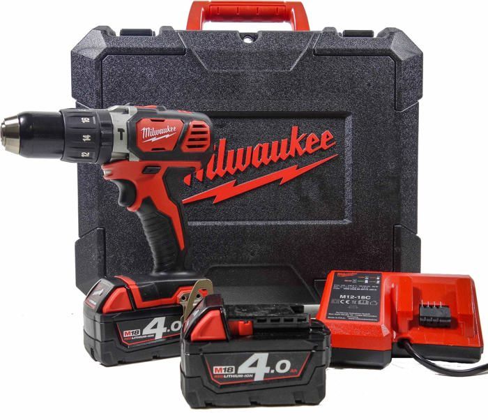 Perceuse percussion Milwaukee M18 BPD 2 batteries 18V Li Ion 4.0Ah 1 chargeur 4933443520