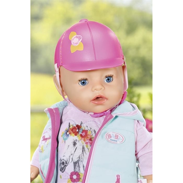 BABY Born Deluxe Tenue D’Équitation – Haut, Gilet, Pantalon, Bottes, Casque, Fouet Et Brosse – Pour Poupée 43 Cm