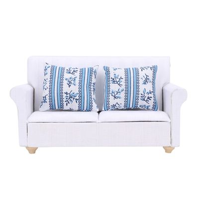 Meuble Miniature Bois Tissu Amovible Canapé Miniature En Bois Pour Maison De Poupée 1:12 – Style Cottage Avec Coussins Amovibles – Déco Salon Réaliste Meubles Miniature 1:12 Canapé Bois