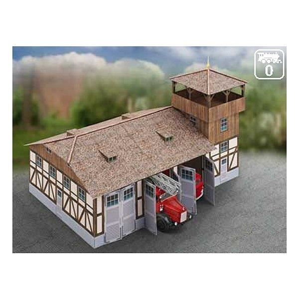 Maquette en carton : Caserne de pompiers