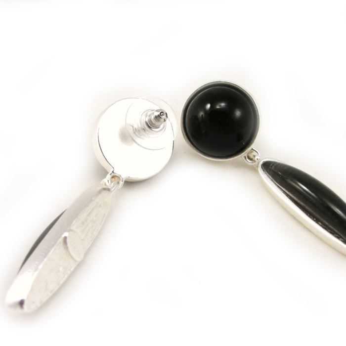 Boucles D'Oreilles Pendantes Camée Noir Sur Plaqué Or - Résine, Fermoir Dormeuse, Neuf Avec Étiquettes