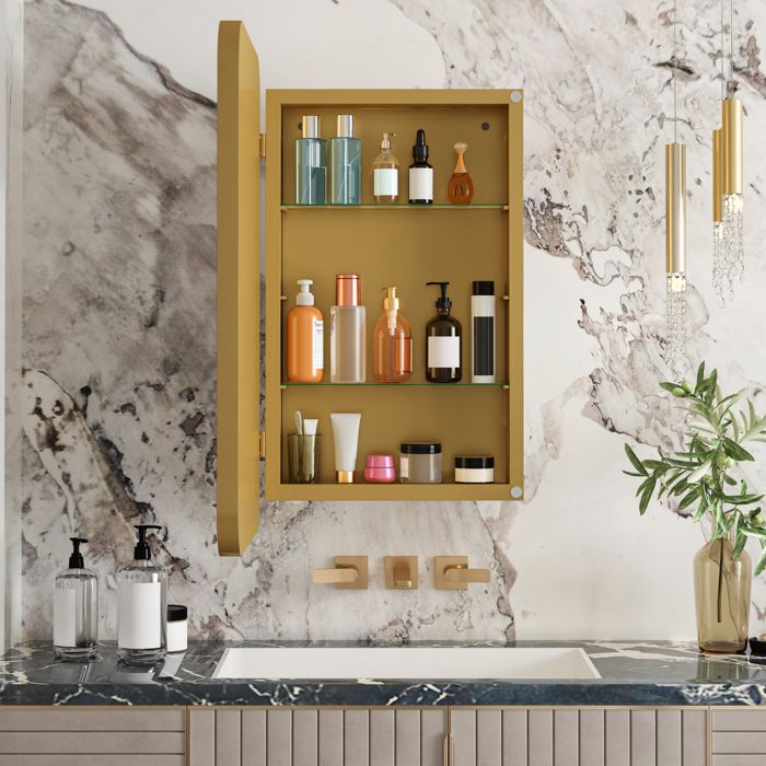 Armoire à pharmacie miroir rectangulaire dorée meuble mural ou encastré en métal et verre avec étagères réglables