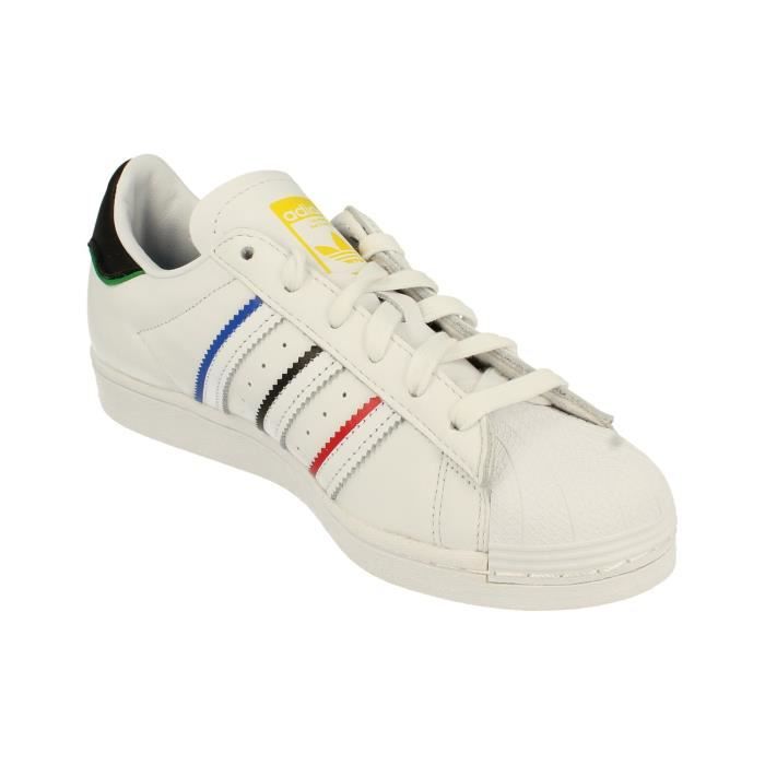 Baskets Adidas Superstar en cuir blanc et à lacets plats