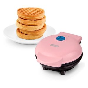 Promo Mini machine a pancakes ou gaufrier chez Gifi