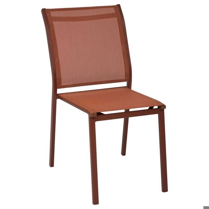 Chaise de jardin Essentia empilable acajou - Hespéride Chaise de jardin Essentia empilable acajou - Hespéride