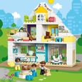LEGO® 10929 DUPLO Town La Maison Modulable 3-en-1,  Maison de Poupée pour Garçons et Filles 2 ans et plus, Figurines et Animaux-3