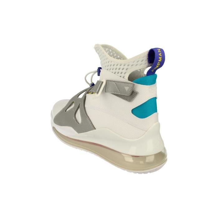 Nike 720 montante store