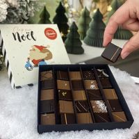 Coffret 25 chocolats 100% praliné de Noël