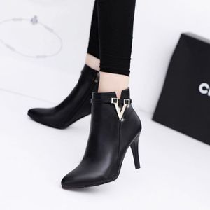 boots petit talon aiguille
