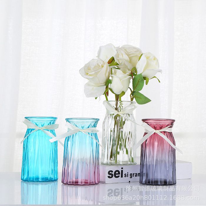 Bucella Cristalli vase en verre de Murano à facettes vertes - En vente